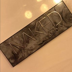 Urban Decay Smoky Palette